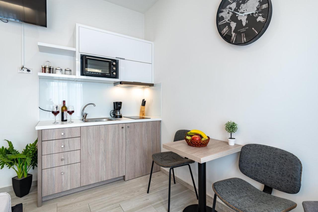 White & Gray Apartment Rethymno  Exterior photo